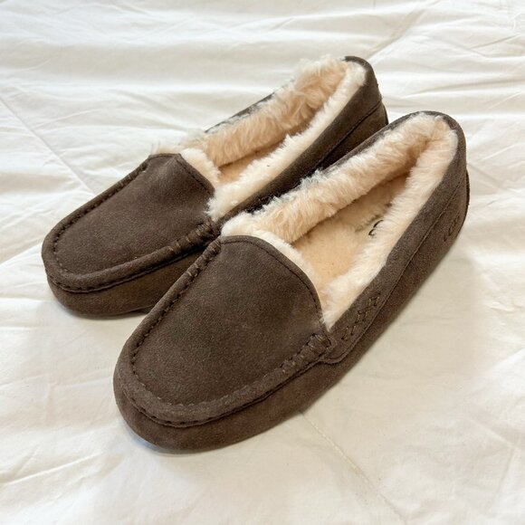 NWOB UGG Ansley Espresso Suede Shearling Moccasin Slippers Women’s Size 6 - Picture 2 of 10